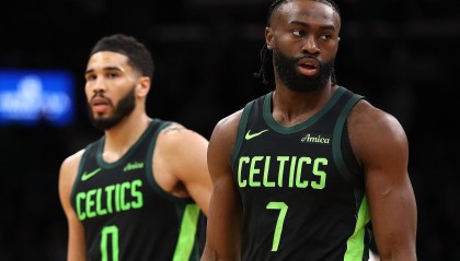 埃迪-豪斯：如果下赛季绿军成附加赛球队 他们会拆散双探花吗