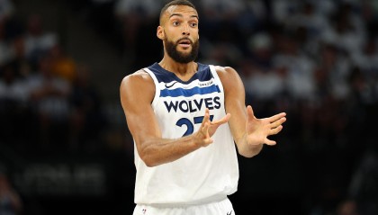 美记：戈贝尔4获DPOY平历史纪录 他能像穆大叔和大本一样进名人堂